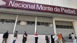 Según diversas investigaciones periodísticas, el Nacional Monte de Piedad goza de un régimen de exención fiscal que equivale a aproximadamente el 40 por ciento de sus ingresos