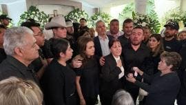 reclaman justicia cortejo funebre Carlos Manzo.jpg