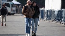 También se exhortó a evitar cambios bruscos de temperatura, ingerir abundante agua, y consumir frutas y verduras ricas en vitaminas A y C para fortalecer el sistema inmunológico.