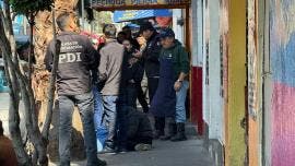 Los hechos que originaron las investigaciones ocurrieron el 19 de diciembre, en el cruce de calle 4 y avenida Unión, donde un locatario perdió la vida y otro resultó lesionado tras un ataque armado.