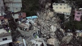 La secretaria de Desarrollo Agrario, Territorial y Urbano, Edna Elena Vega Rangel, explicó que el derrumbe obligó a buscar alternativas seguras para más de 350 familias 