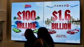 El monto se entregaría en 29 pagos anuales, aunque el ganador puede optar por un pago único en efectivo de 834,9 millones de dólares