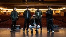 JUMBO SALTA DEL AVIÓN