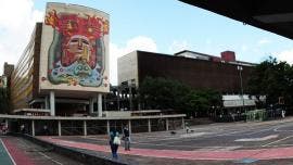 La Facultad detalló que el Departamento de Salud Pública dará seguimiento puntual a la persona identificada como caso sospechoso.