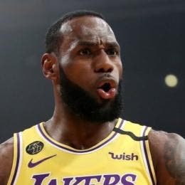 LeBron James 40 anos jugar 5 7 anos