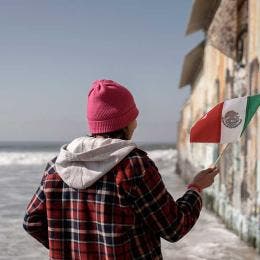 Niño migrante en Tijuana
