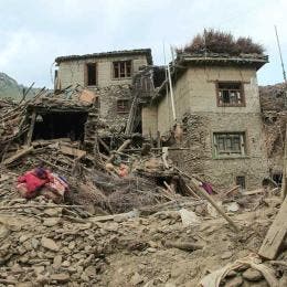 Daños por terremoto en Afganistán