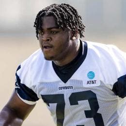 Reclutado en la primera ronda del Draft 2022, Smith se consolidó desde su temporada de novato como una pieza clave en la protección del quarterback Dak Prescott. 