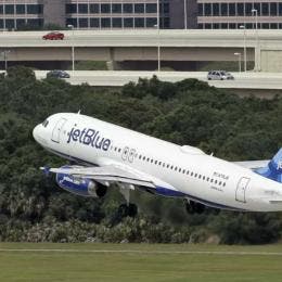 aterriza emergencia JetBlue Florida heridos.jpg