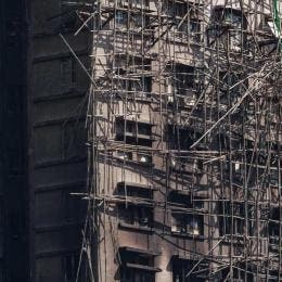 De acuerdo con el recuento preliminar, entre quienes en un inicio fueron considerados desaparecidos se encuentran 84 fallecidos y 37 heridos.