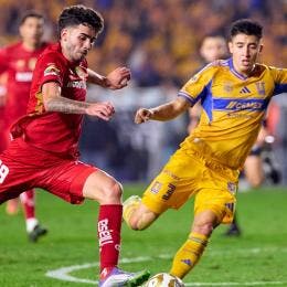 Toluca buscará su duodécimo título de Liga y el bicampeonato, tras haberse coronado en el Clausura 2025. Tigres, por su parte, aspira a levantar su noveno campeonato de Liga MX.