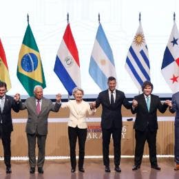 Mercosur y la UE firman el acuerdo de libre comercio FOTO DE EFE