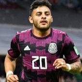 México remonta a Jamaica con goles de Henry Martín y Alexis Vega
