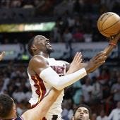 Miami Heat aplasta a Philadelphia Sixers y se acerca a la final del Este