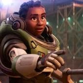 'Lightyear' por escena de beso lésbico la censuran en Túnez.