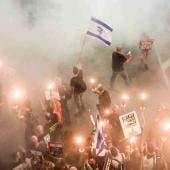 Tel Aviv: miles de israelíes se manifiestan exigiendo un acuerdo de rehenes a Netanyahu
