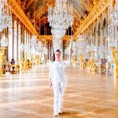 Salma Hayek en el Palacio de Versalles