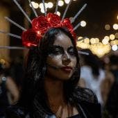 Persona disfrazada de Catrina posando durante el carnaval de Los Agüizotes en Masaya, Nicaragua, representando las leyendas de terror centroamericanas.