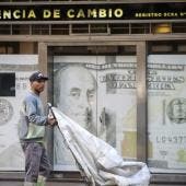 Argentina se prepara usar dolares