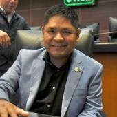 Erasmo Catarino rinde protesta senador suplente