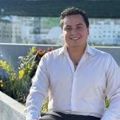 Arturo Flores