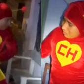 Policía disfrazado del Chapulín Colorado lidera operativo antidrogas en Perú