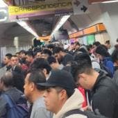 reanudan servicio Linea 7 Metro persona arroja vias