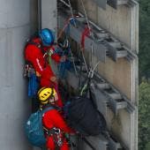 escalan activistas Greenpeace Estela Luz.jpg