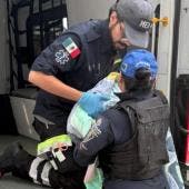 La SSC señaló que los familiares agradecieron la oportuna intervención de los oficiales, quienes garantizaron el bienestar de la joven madre y de la bebé.