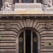 persiste debilidad economica advierte Banxico.jpg