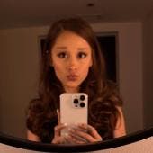 Ariana Grande dice adiós al rubio de Wicked y recupera su icónico castaño: El cambio de look que ha revolucionado las redes