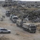 Camiones con ayuda humanitaria en Rafah