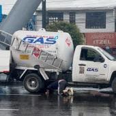 choca pipa gas LP Tlahuac controlan fuga.jpg