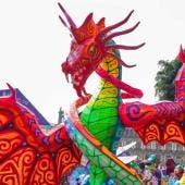 De acuerdo con la tradición, los alebrijes son seres imaginarios que combinan rasgos de animales reales y fantásticos