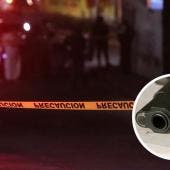 Al llegar, los policías fueron abordados por cuatro ciudadanos que denunciaron haber sido amenazados y golpeados por seis personas
