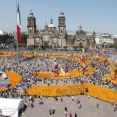 inaugura Brugada mega ofrenda.jpg