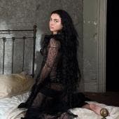 CHARLI XCX EN ESCANDALO 