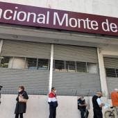 Según diversas investigaciones periodísticas, el Nacional Monte de Piedad goza de un régimen de exención fiscal que equivale a aproximadamente el 40 por ciento de sus ingresos