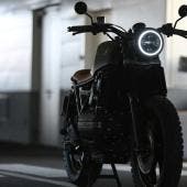 Tras verificar la información, los policías interceptaron al sujeto señalado, también de 24 años, quien no pudo acreditar la propiedad de la motocicleta. 