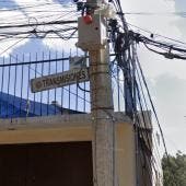 Paramédicos del Escuadrón de Rescate y Urgencias Médicas (ERUM) atendieron a la víctima y la diagnosticaron con lesiones por contusión y múltiples golpes