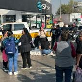 El tránsito vehicular se vio afectado durante varios minutos mientras continuaban los trabajos periciales y las labores de emergencia.