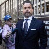 Hijo de Rob Reiner podría enfrentar pena de muerte tras graves acusaciones