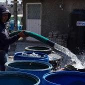 Suministro botes agua