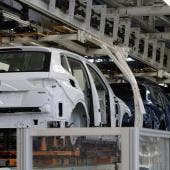  línea de producción en una planta ensambladora 