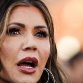 califica Noem terrorismo domestico asesinato mujer Minnesota.jpg