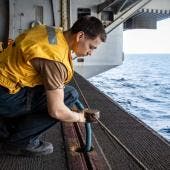 envia Trump flota barcos Iran.jpg