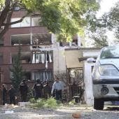 Debido a que varios departamentos funcionaban como hogar de mascotas, especialistas de la BVA acudieron para resguardar a los animales