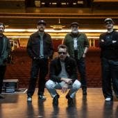 JUMBO SALTA DEL AVIÓN