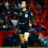 Katia Itzel se consolida como la sexta mejor árbitra en el mundo 