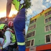 Una vez en el interior del domicilio, los paramédicos del ERUM valoraron al ciudadano, quien no requirió traslado hospitalario.